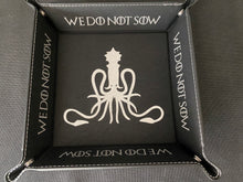 Load image into Gallery viewer, A Song of Ice and Fire Game Of Thrones Dice Tray - AGOT Tray - A Game Of Thrones & ASOIAF Dice Tray - Custom